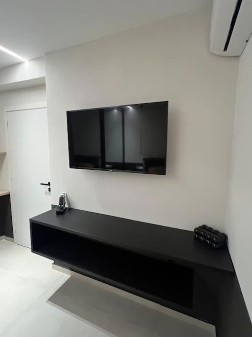 Villa Leo Aigina Vathi  Экстерьер фото