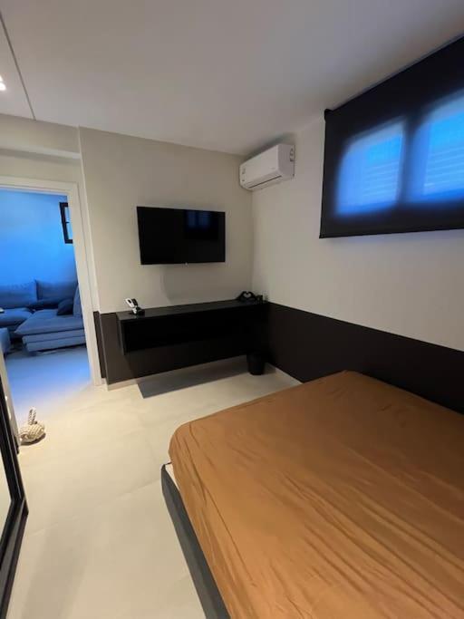 Villa Leo Aigina Vathi  Экстерьер фото